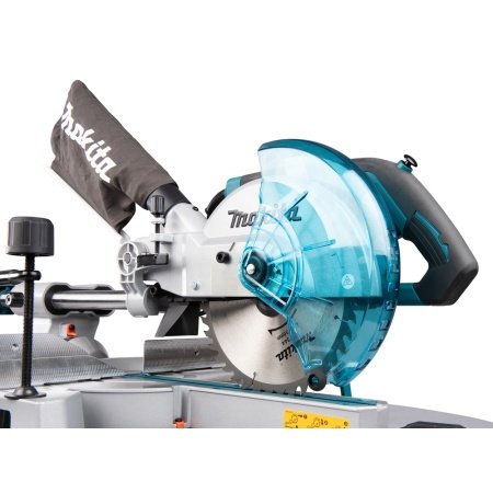 Makita kap/geringssav LS0816F. Billedet viser produktet forfra.