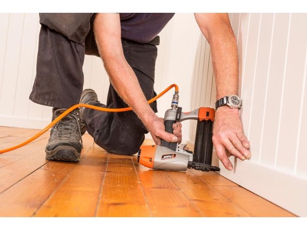 Paslode stiftepistol