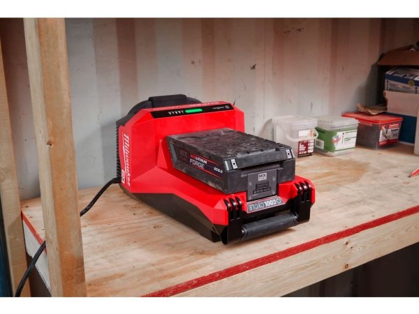 Milwaukee hurtiglader