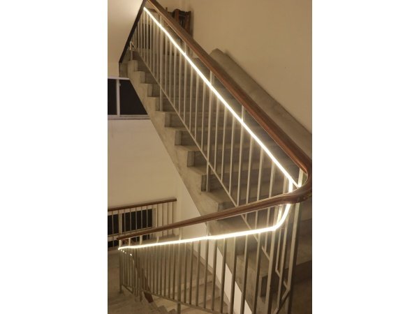 BLUE ELECTRICLEC strip