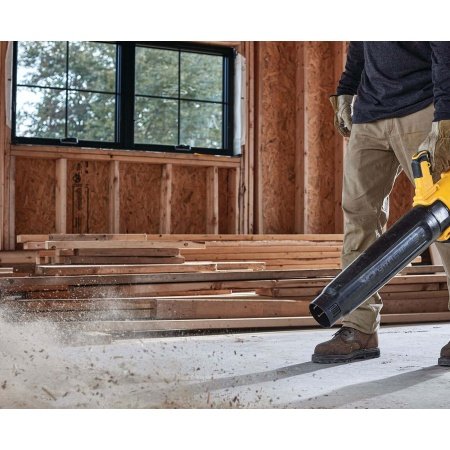 DeWalt 18 V XR Løvblæser hos 10-4.dk trådløs, let og kraftfuld løvblæser