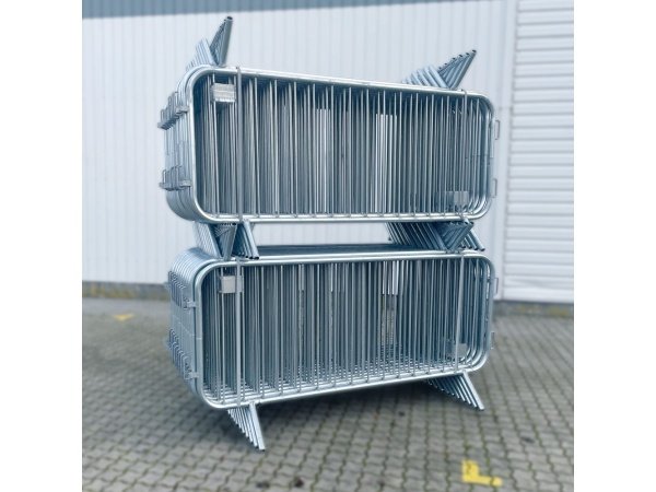 Materielhuset afspærringshegn