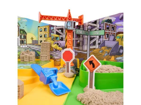 Kinetic Sand byggeplads. Produktindpakning vises