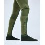 Pinewood Seamless Function Base Layer termoundertøjssæt. Miljøbilledet viser bukserne fra siden.