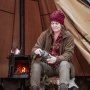 Ternet Pinewood Felicia Flannel skjorte Burgundy/Olive Green. Miljøbilledet viser produktet i outdoor miljø.