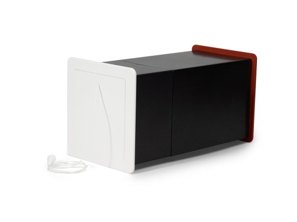 Viksa friskluftsventil type 1 rød med slagfast polystyren (4,5 mm). Billedet viser produktet forfra.