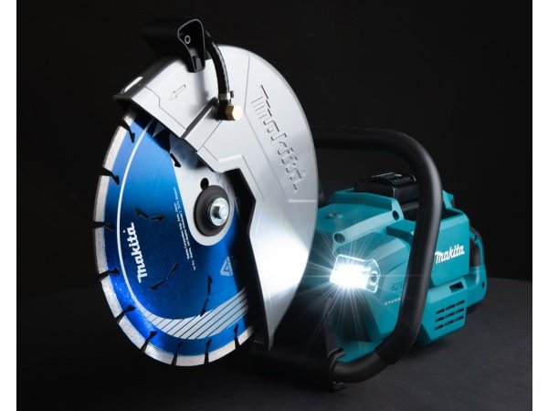 Makita kapsav 40V XGT Makita kapsav 40V XGTCE004GZ u/akku & lader. Billedet viser produktet fra en skrå vinkel.