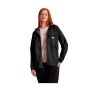 Carhartt damejakke med brystlomme med velcro. Billedet viser produktet på model forfra.