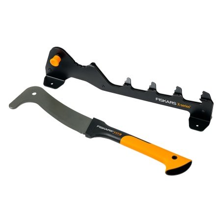 Fiskars brændekløver Fiskars brændekløver, vægmonteret, sort/orange. Billedet viser produktet med hvid baggrund.