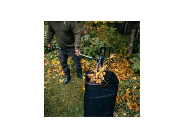 Fiskars bladskovl Fiskars bladskovl fra Ergonomic- serien. Billedet viser produktet med hvid baggrund.