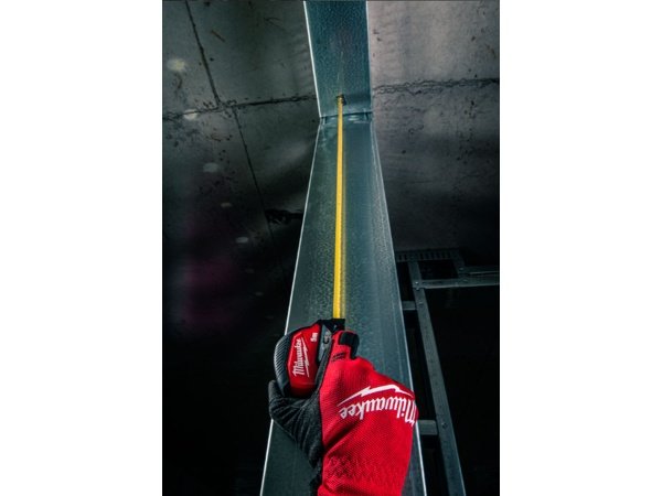 Milwaukee Gen4 målebånd Milwaukee Gen4 magnet målebånd 8 m. Billedet viser produktet foldet sammen.
