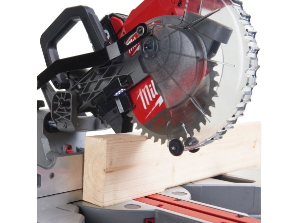 Milwaukee kap-/geringssav