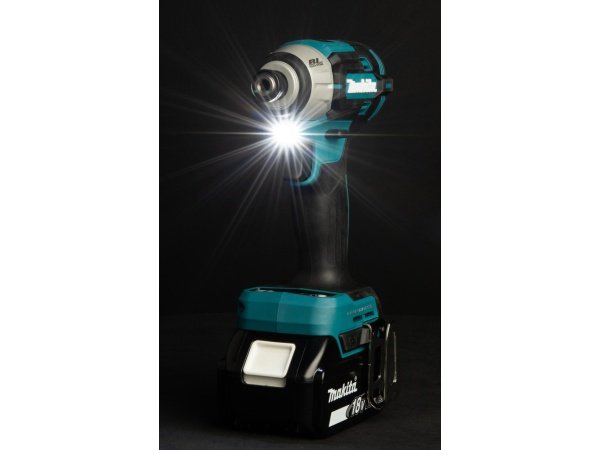 Makita slagskruetrækker, produkt set forfra