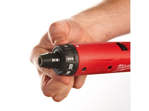 Milwaukee skruemaskine, produkt set fra siden 1