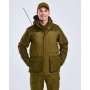 Pinewood Furudal Expert 2L Hunting jakke. Miljøbilledet viser produktet forfra.