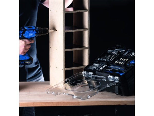 Scheppach boremaskine sæt Scheppach boremaskine sæt C-DTB74/1-X 2,0Ah. Billedet viser produktet med hvid baggrund.