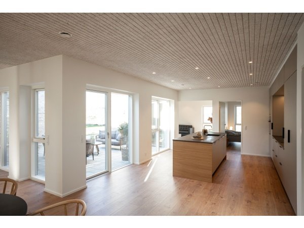 Troldtekt træbeton loftplader v-line 1way hos 10-4.dk Høj effektiv til lyddæmpning og flot æstetik