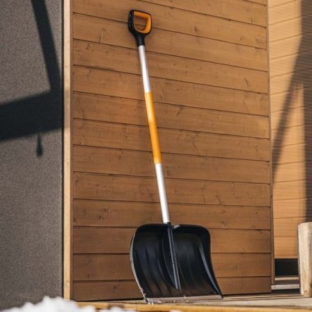 Fiskars sneskraber X-series