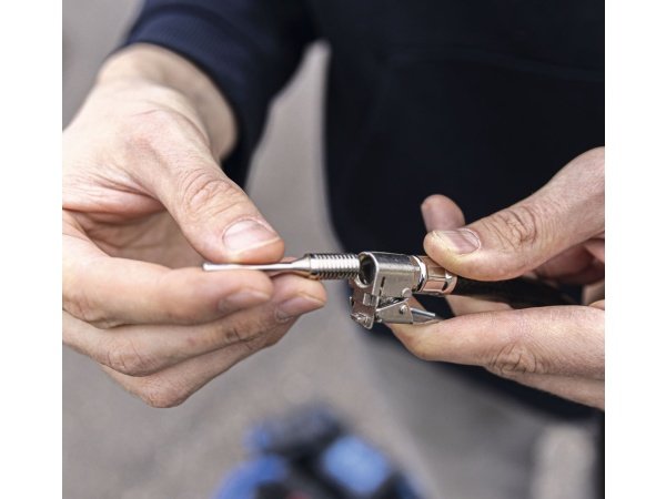 Scheppach 2x20V C-ACT160-6-X kompressor. billedet viser produktet med hvid baggrund.