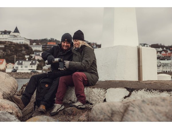 Pinewood Merino uldhue i orange. Billedet viser produktet med hvid baggrund.