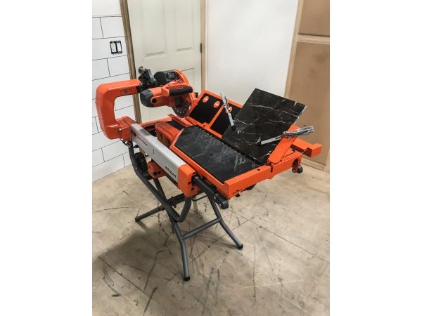 Sydvesta fliseskærer 1640W