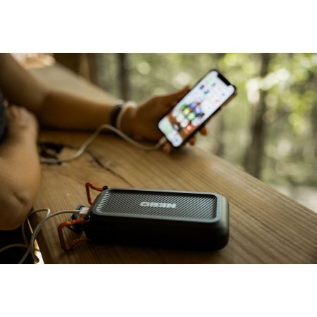 Nebo rambler 20K powerbank Nebo Rambler 20.000 mAh powerbank. Billedet viser produktet med hvid baggrund.