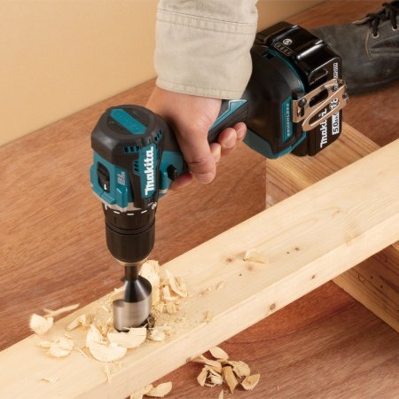 Makita bore-/skruemaskine