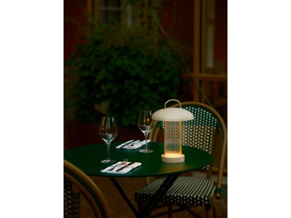 Nordlux Mirano portable bordlampe beige. Billedet viser produktet med hvid baggrund.