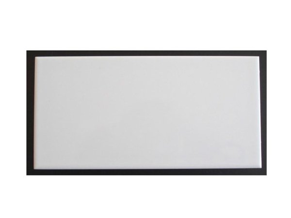 Recer Neve vægfliser er hvide og glatte fliser