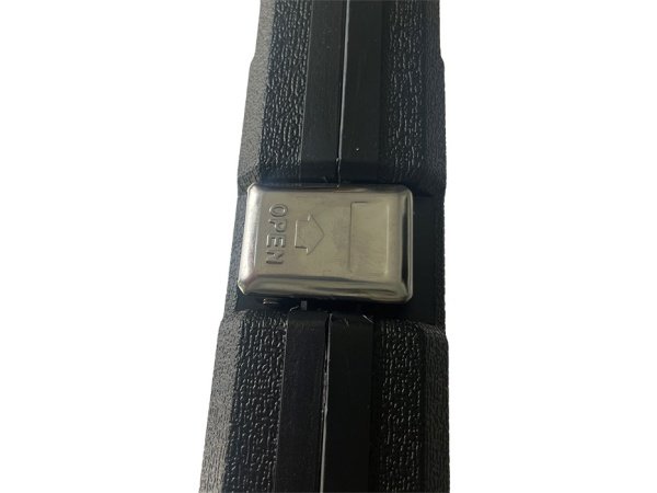 Bato topnøglesæt 1/4", 46 dele ato topnøglesæt 1/4" med 46 dele – et alsidigt værktøjssæt med et bredt udvalg af toppe, stifttoppe, torx, Pz, Ph og kærv. Billedet viser produktet åbent.