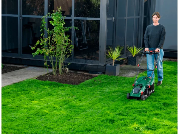 Bosch Rotak 18V-32 plæneklipper