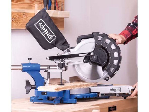 Scheppach kap-/geringssav HM254 Scheppach kap-/geringssav HM254 med kraftig 2000 W motor til alsidige snit. Billedet viser produktet med hvid baggrund.