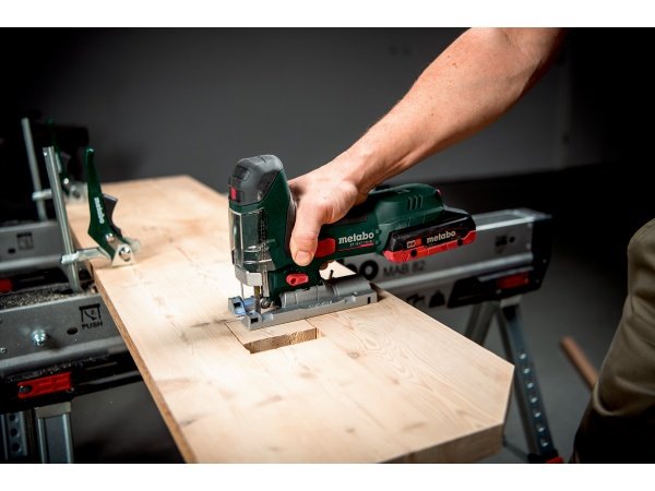 Den kraftfulde Metabo stiksav ST 18 LT 130 BL SOLO