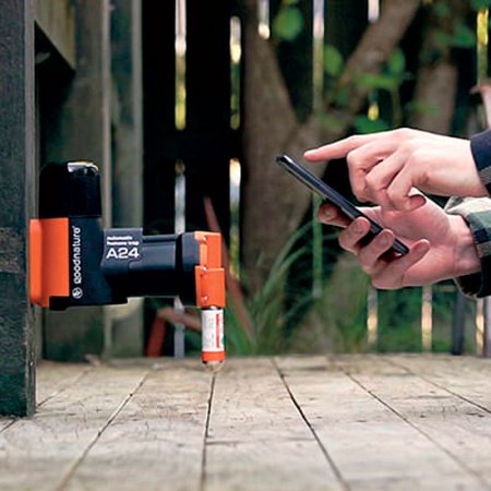 Goodnature rotte-/musefældeautomatisk, Smart sæt. Billedet viser produktet og hvad der medfølger. 