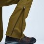 Pinewood Furudal Hunters Hybrid Stretch bukser. Miljøbilledet viser produktets sideventilationslynlåse.