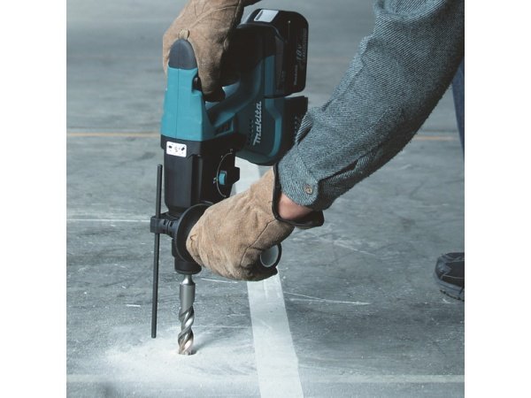 Makita akku borehammer