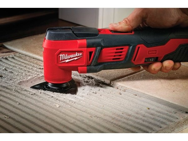 Milwaukee multiværktøj