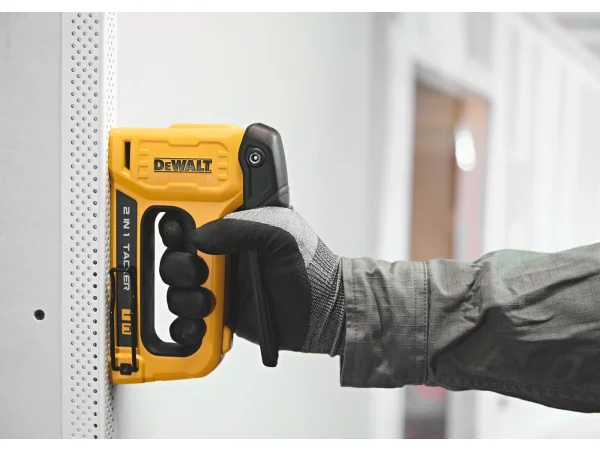 Dewalt 2i1 hæftemaskine
