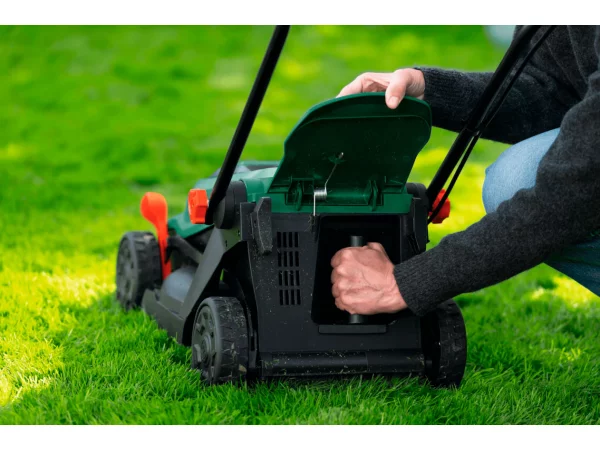 Bosch Rotak 18V-32 plæneklipper