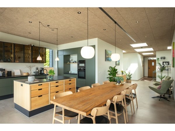 Troldtekt Extremfin i farven Clay 10-4.dk Akustikplade træbeton loftplade med ekstra fin struktur til loft og væg