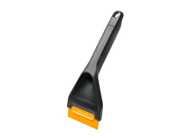 Fiskars Solid isskraber 10 x 5,8 x 26,4 cm. Billedet viser produktet forfra.