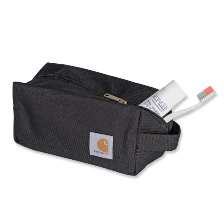 Carhartt travel kit toilettaske i sort Carhartt travel kit toilettaske i sort og vandafvisende materiale. Billedet viser produktet lukket.
