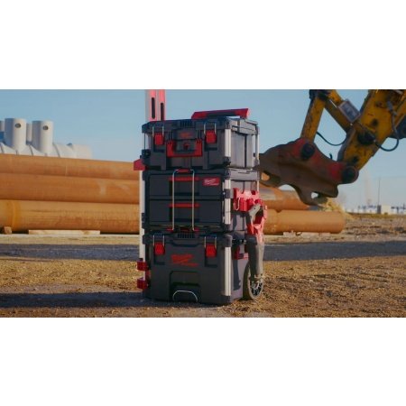 Milwaukee PACKOUT krogrække med 3 kroge. Billedet viser produktet med hvid baggrund.