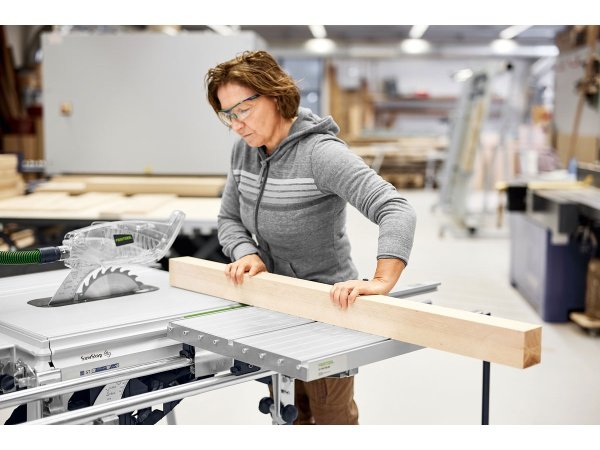 Festool rullebord ST 840 TKS 80 t/rundsav fungerer som ekstra udvidelse i venstre side af bordrundsaven