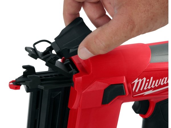MILWAUKEE M12 FCN18GS-0X Stiftepistol MILWAUKEE M12 FCN18GS-0X Stiftepistol. Sømlængde 16 - 38 mm. Billedet viser produktet med hvid baggrund.