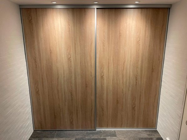 Svalk skydeskabsbeslagsæt