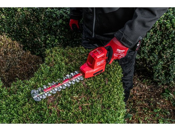 Milwaukee hækkeklipper