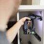 Festool Akku Boremaskine CXS 18-Basic-3,0. Miljøbilledet viser produktets skruefunktion.