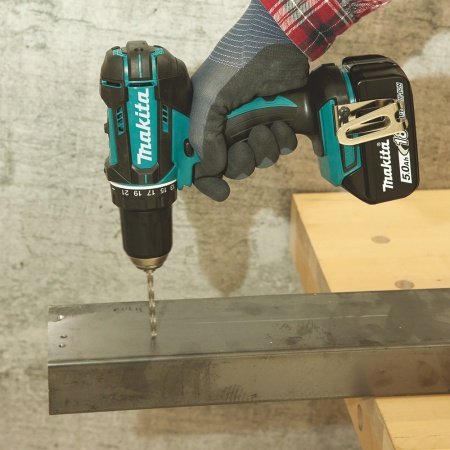 Makita bore-/skruemaskine