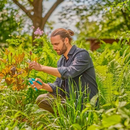 Gardena beskærersaks Easycut. Billedet viser produktet lukket.
